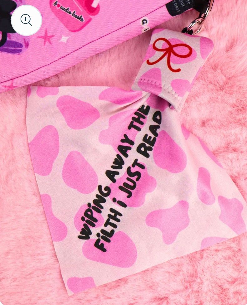 ‘Wiping Away The Filth I Just Read’ Kindle Cleaning Cloth